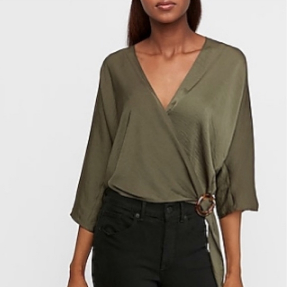 NWOT Vibrant Flowy Sleeve Top - Picture 16 of 16